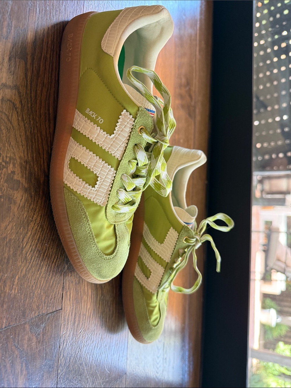 Back 70 Women’s Lime Green Casual Sneakers